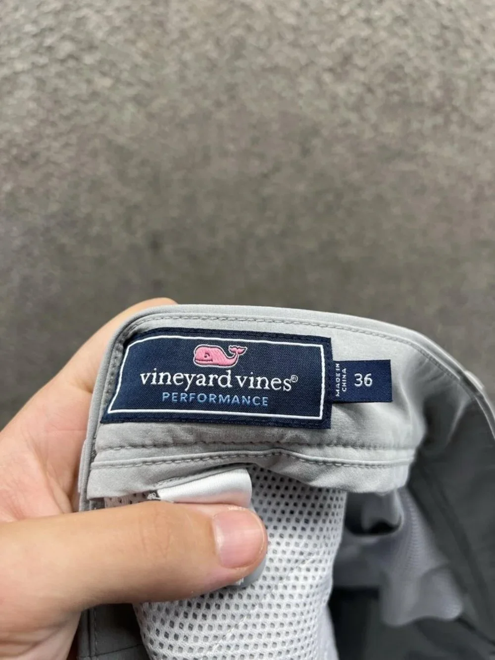 Vineyard Vines Breaker Shorts Men 36 Gray Chino Flat Front Golf Performance